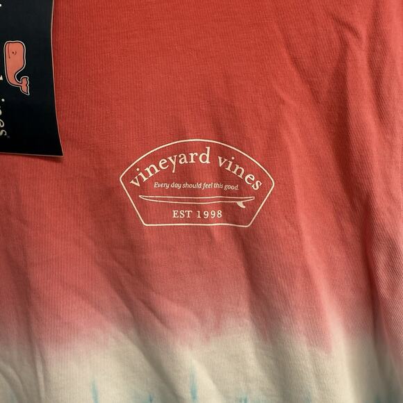 Vineyard Vines Men's Tie Dyed Surfboard Short Sleeve T-Shirt Cotton Medium NWT - Picture 2 of 7